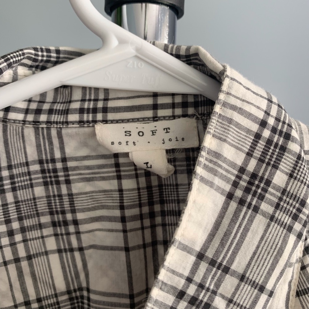 Super thin button down - Picture 2 of 2